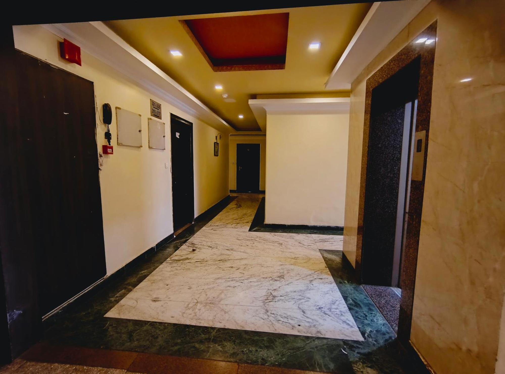 P Palace - Near Kashi Vishwanath Temple Bénarès Extérieur photo